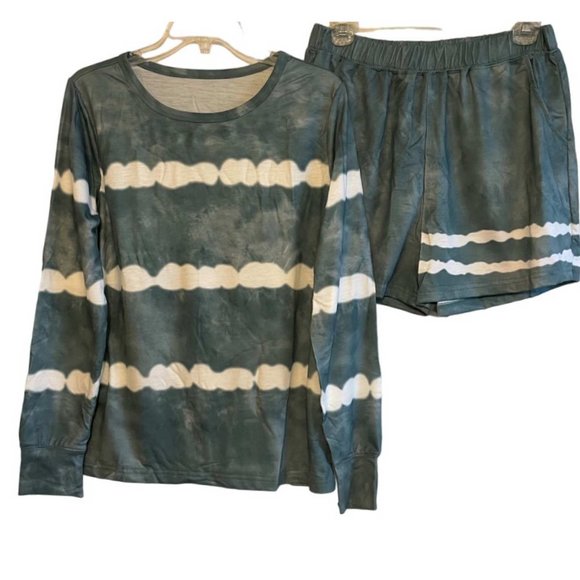 Tie-dyed Stripes Long Sleeve Shorts Lounge Set MEDIUM (606) - Picture 2 of 6